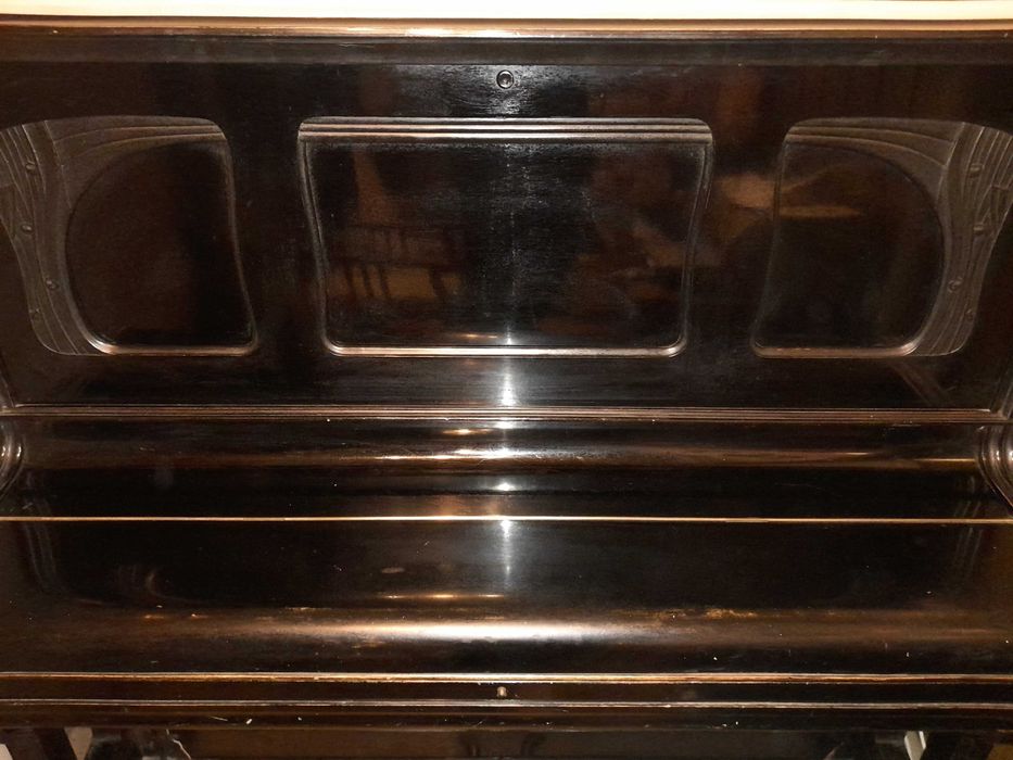 Pianino Schröder 114 lat