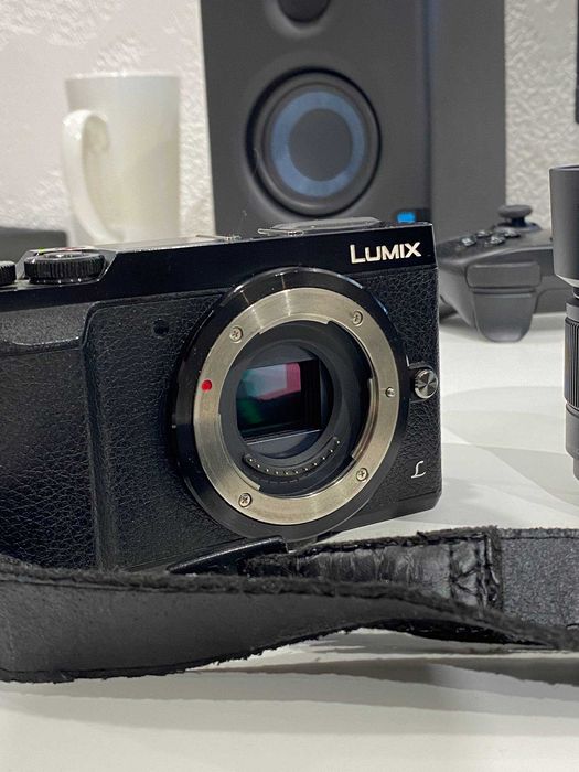 LUMIX GX80 (GX85) + об'єктиви: LUMIX 25mm f1.7 та Kit 12-32mm + бленда