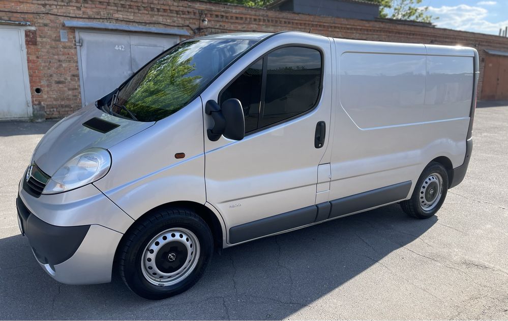 Opel Vivaro 2012