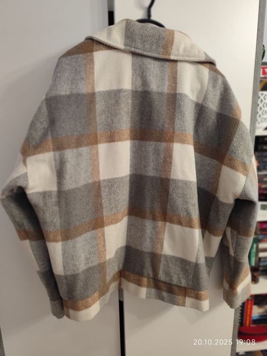 Kurtka damska w kratę