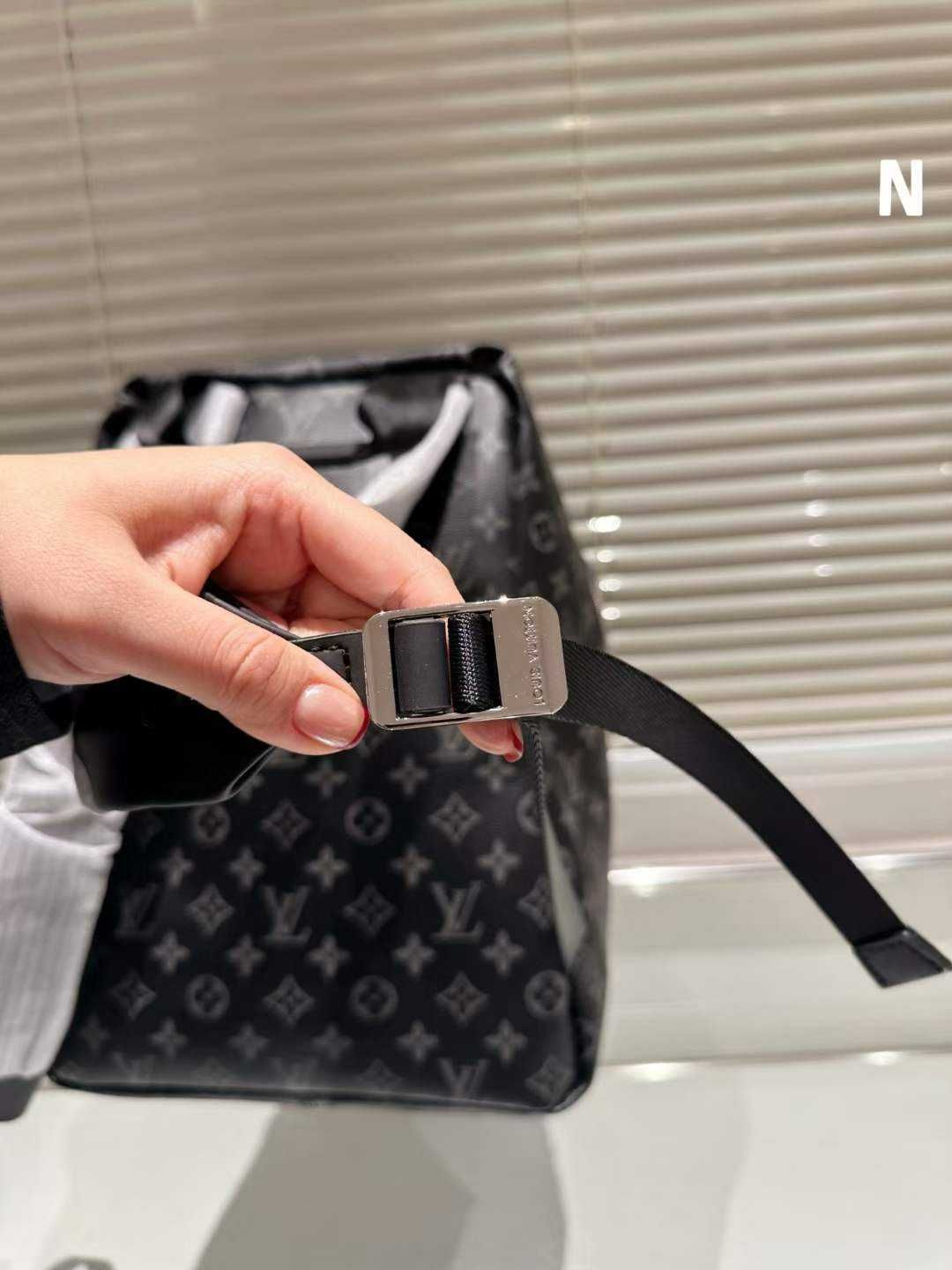 Torebka Plecak Louis Vuitton od reki 80-35