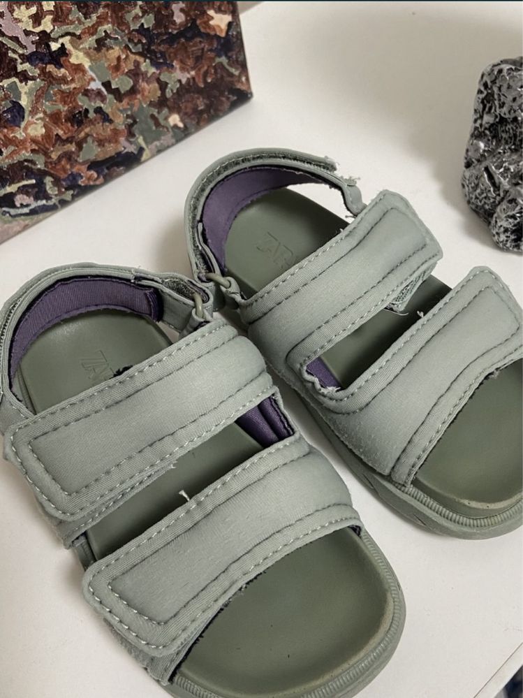 Босоніжки сандалі Zara