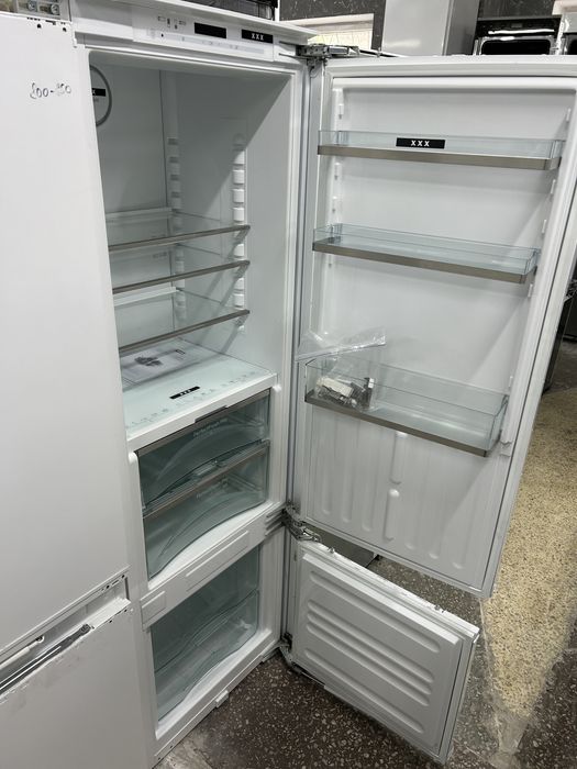 Вбудовані холодильники Liebherr premium BioFresh NoFrost та MIELE KFN
