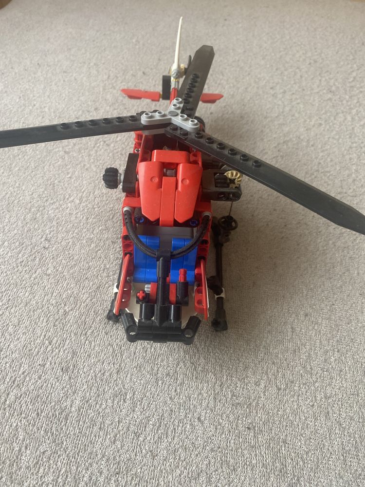 LEGO® Technic 42092 Helikopter ratunkowy.