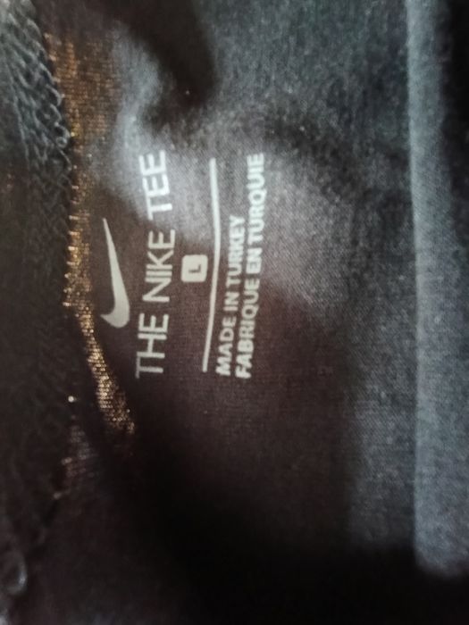 Нова футболка nike