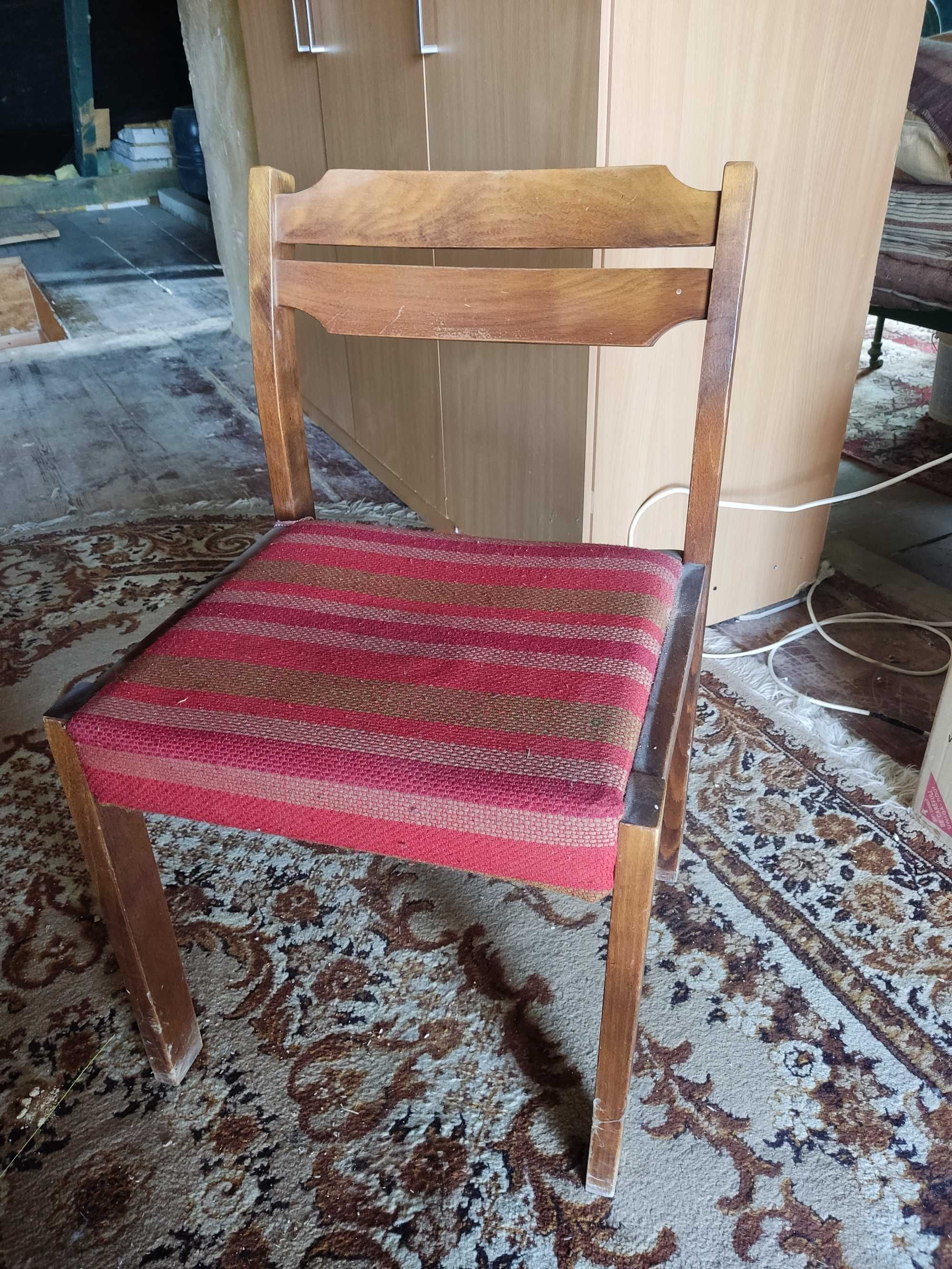 Stare krzesła 4 sztuki