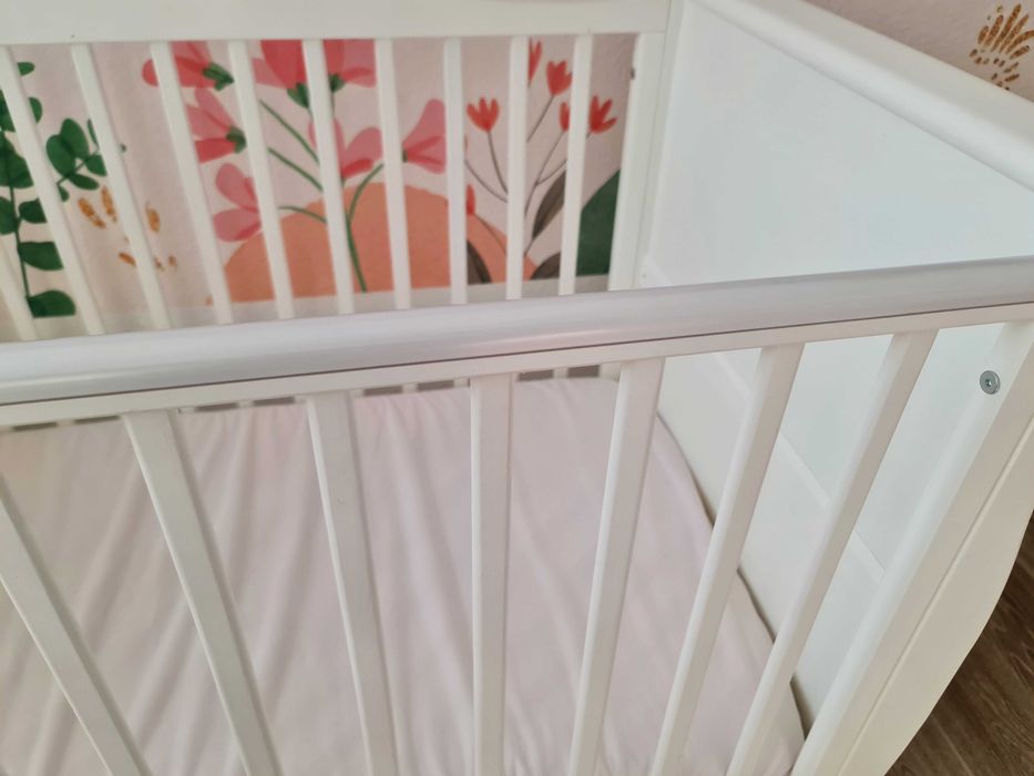 Drewniane lozeczko z gryzakiem Woodies 120×60+ materac, 2 wysokosci