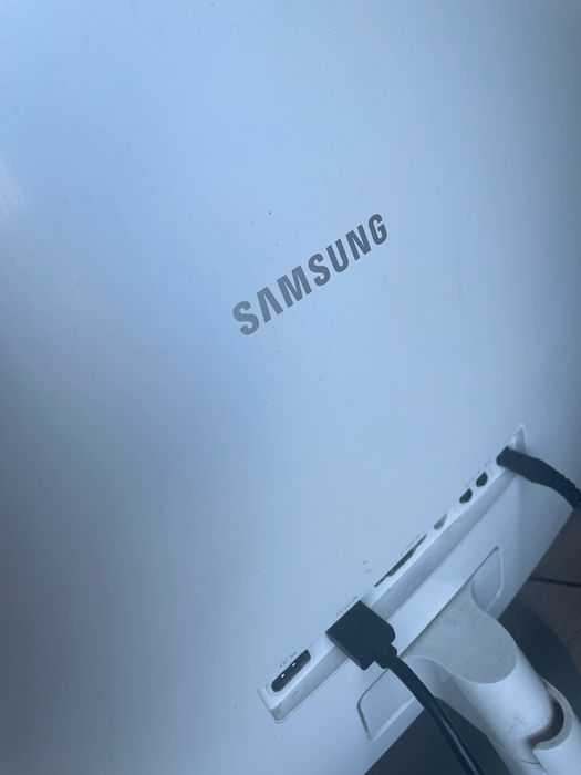 Monitor Samsung 27” Curved Full HD – C27F591FDU