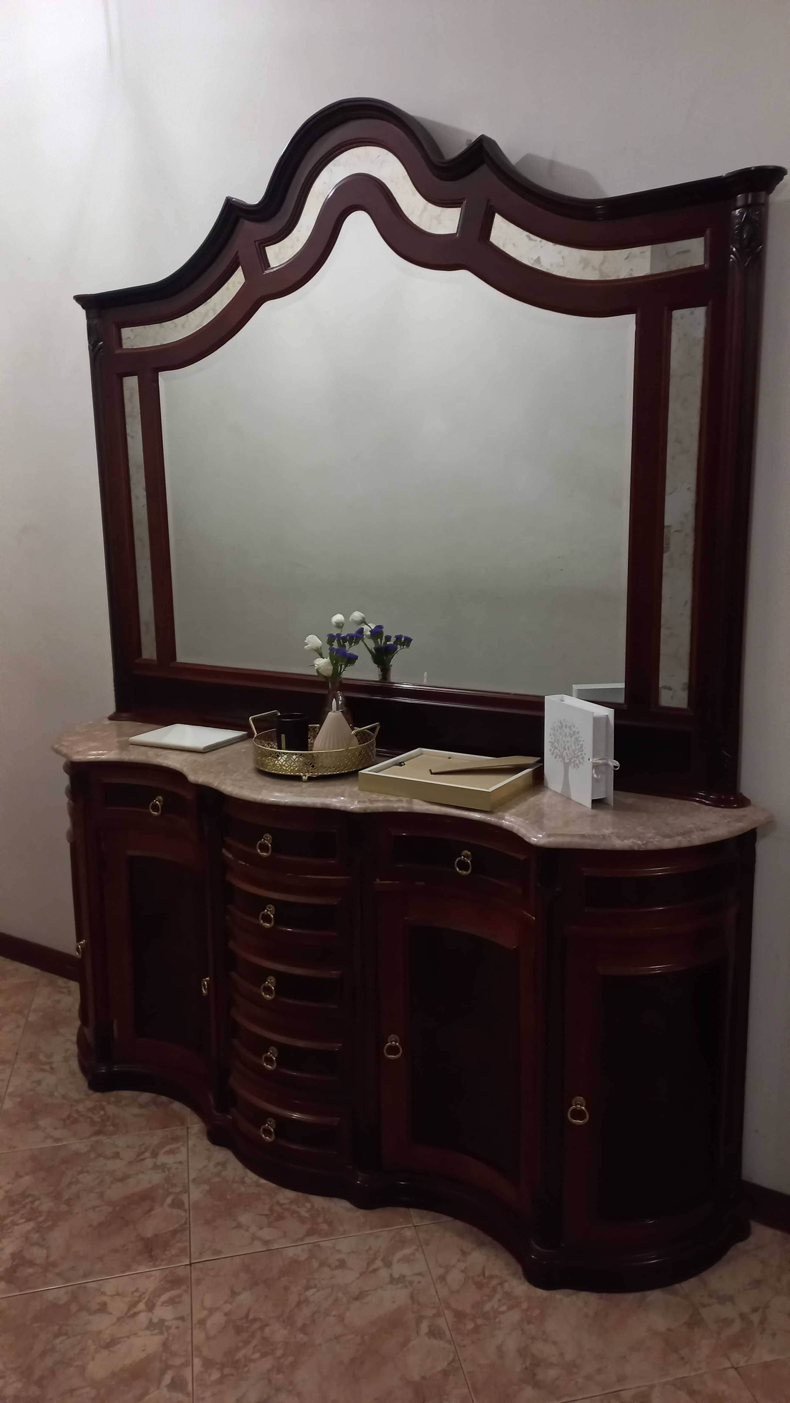 Vitrine/Sapateira