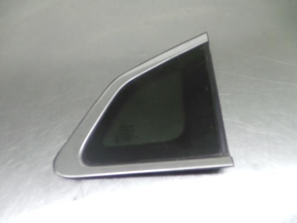 Vidro do painel trás direito NISSAN Qashqai II (J11)