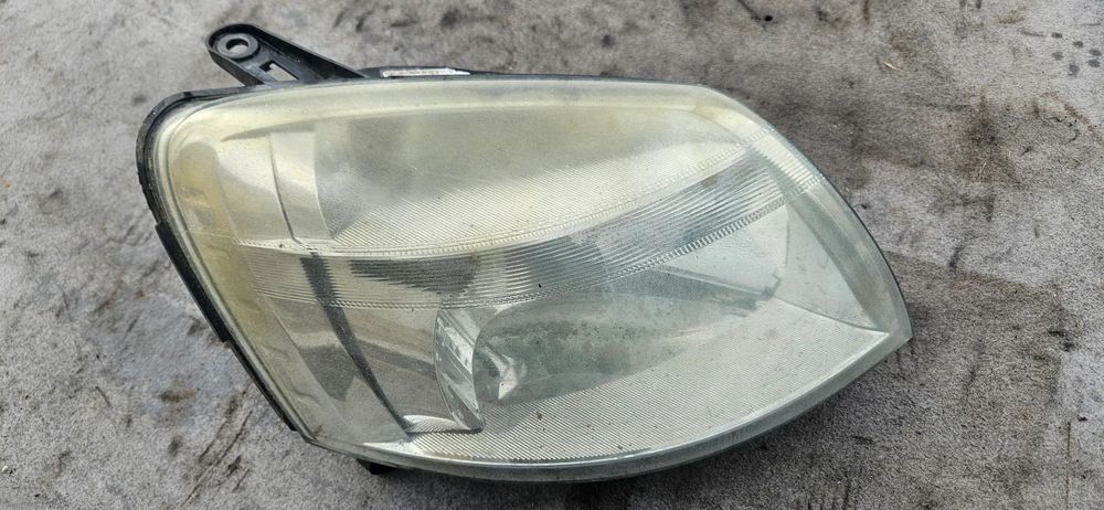 Lampa prawa przód przednia Peugeot Partner Citroen Berlingo I Lift Europa 9644150880