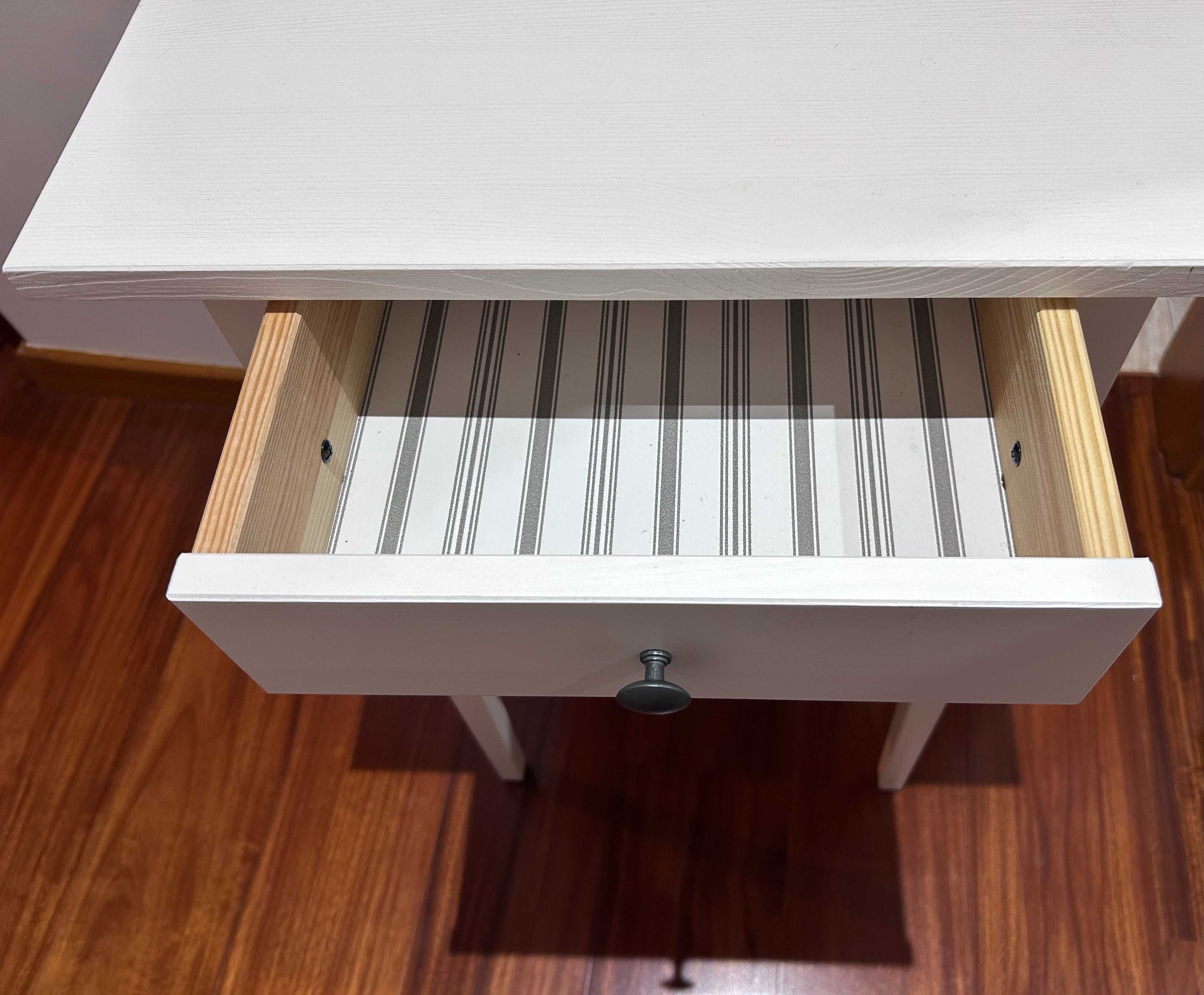 Mesa de hall de entrada IKEA como nova