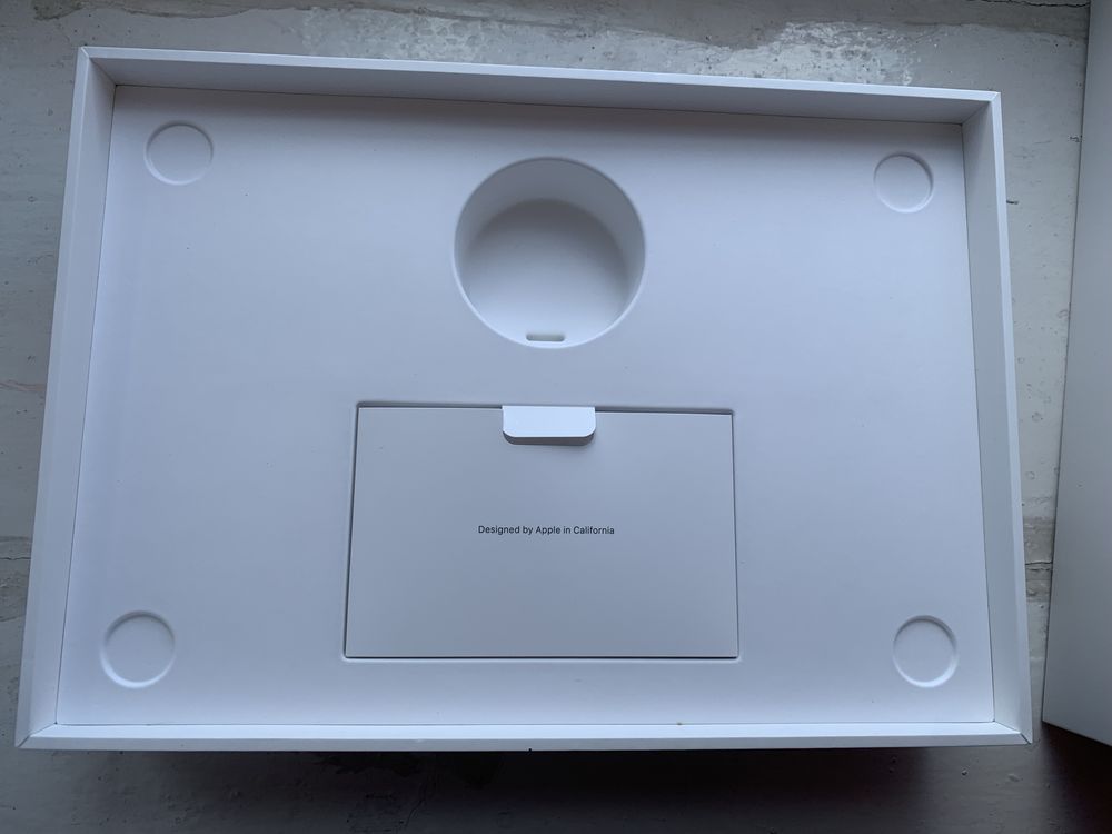 Macbook air 13 A2337 pudełko
