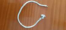Vendo pulseira Pandora, com caixa