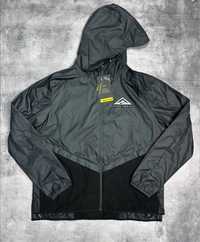 Вітровка  куртка Nike trail Shield ACG