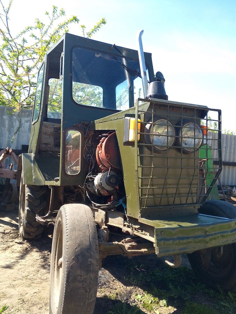 Продам трактор т-25