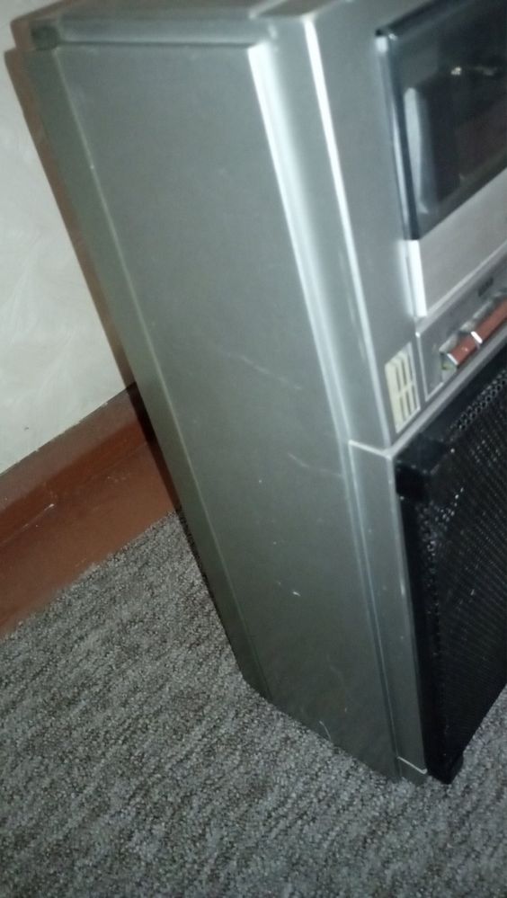 Продам SHARP 777
