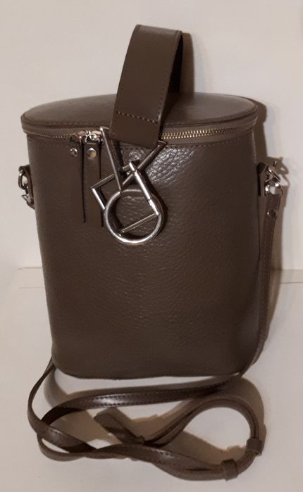 Женская сумочка кожаная.