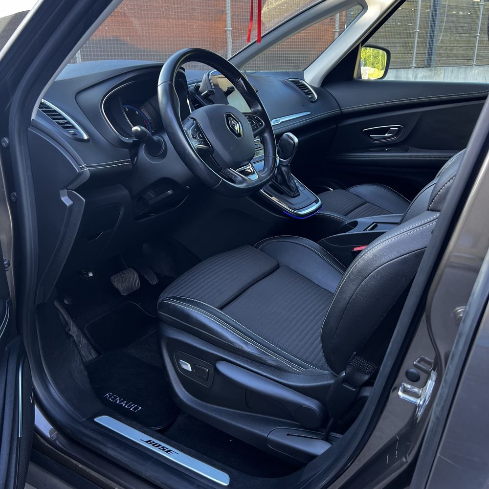 Renault Grand Scenic Edition Bose 2017 – €18.000 – Porto