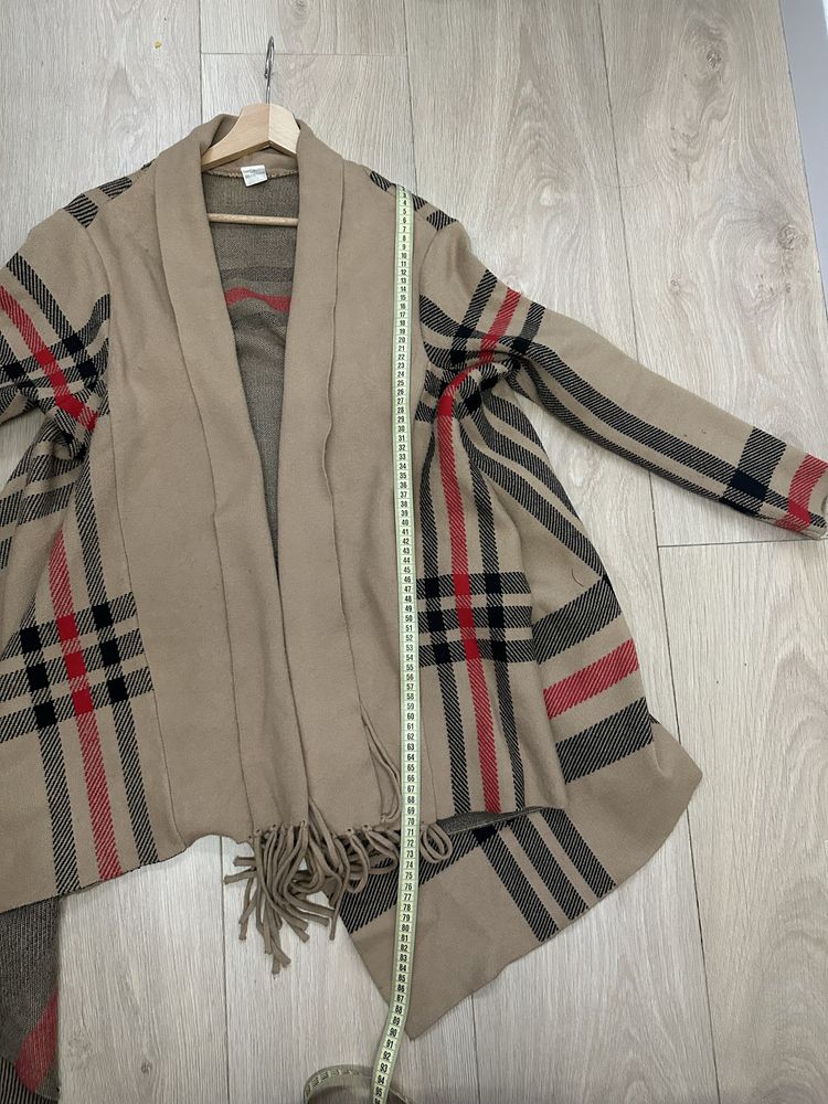 Sweter kardigan w kratę