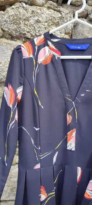 Vestido comprido preto com flores da marca ANONYME DESIGNERS