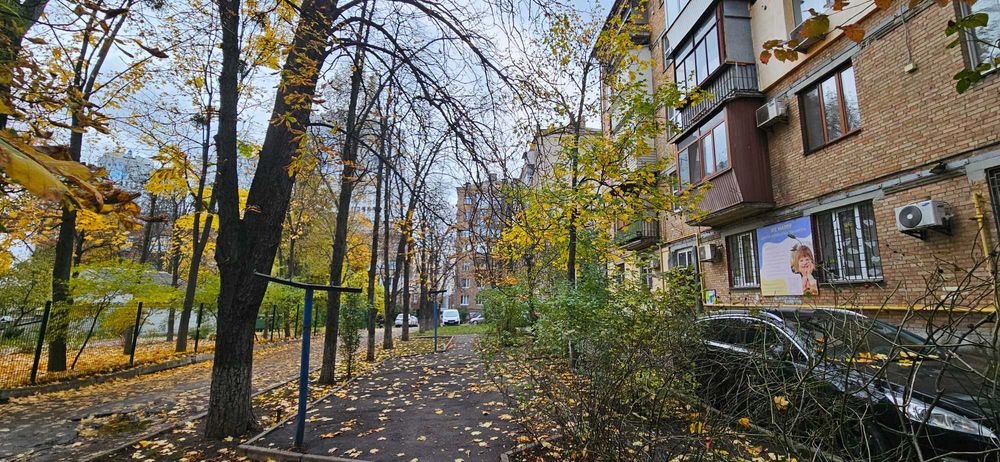 2 кімнатна 59м метро Звіренецька 3хв Міхновського 20 Дружби Народів