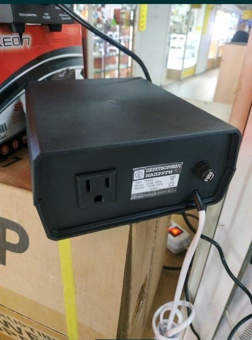 Перетворювач 220 /110 під американське обладнання висока якість