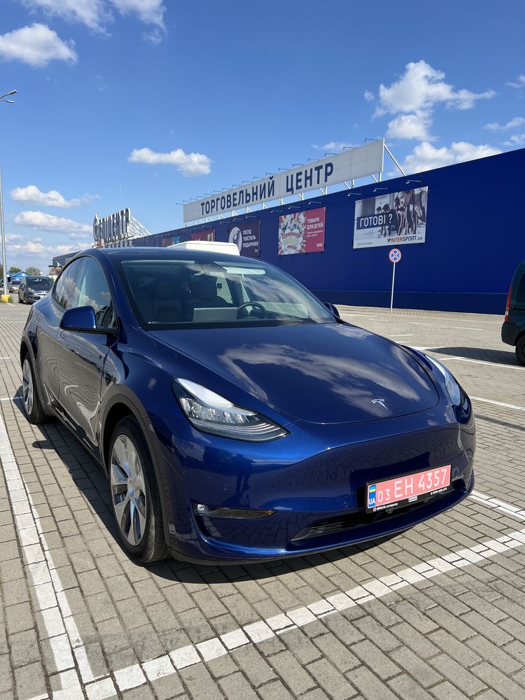 Tesla Model Y Long Range Dual Motor