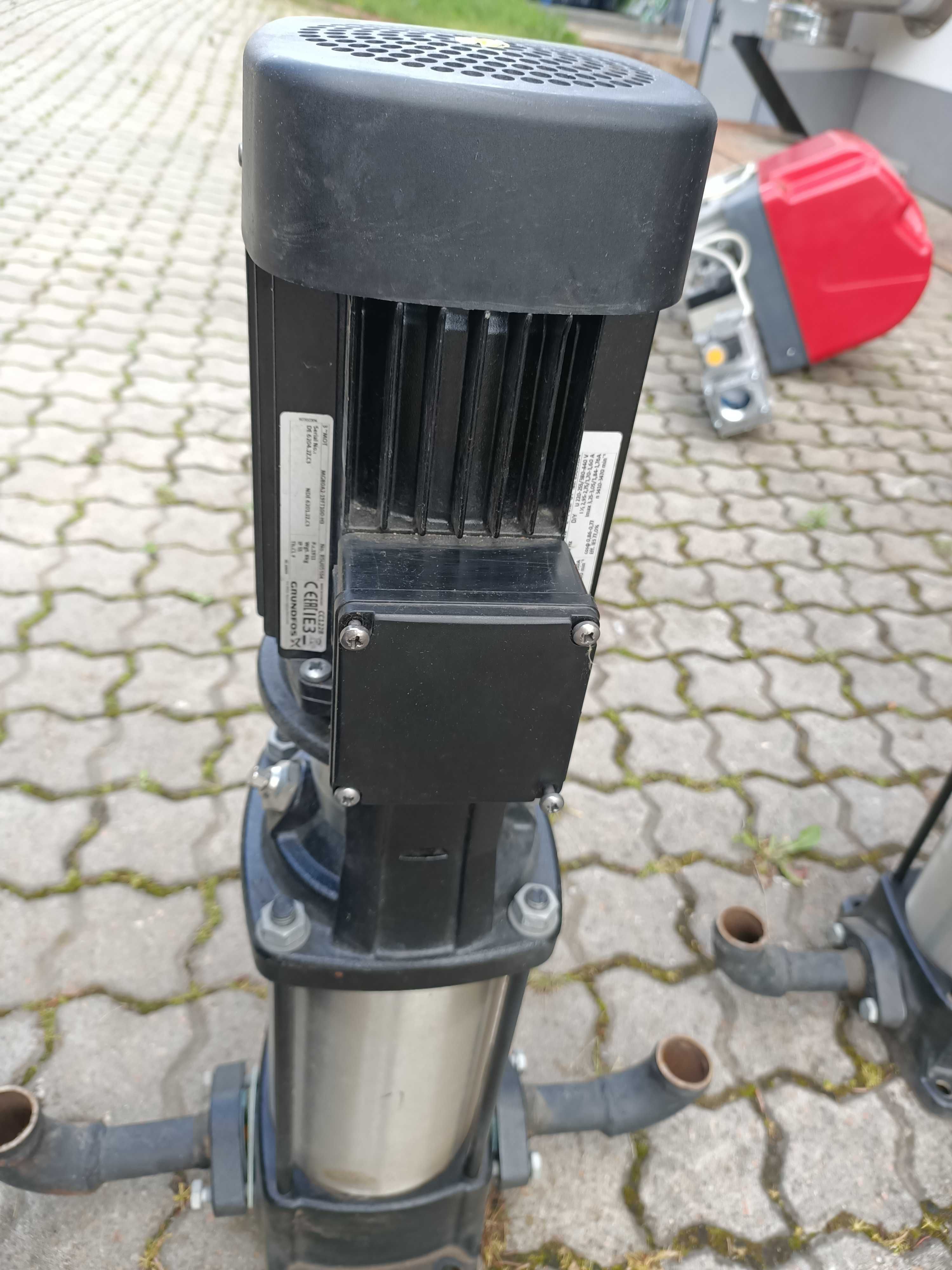 Pompa pionowa GRUNDFOS CR1-15 A-A-A-E-HQQE