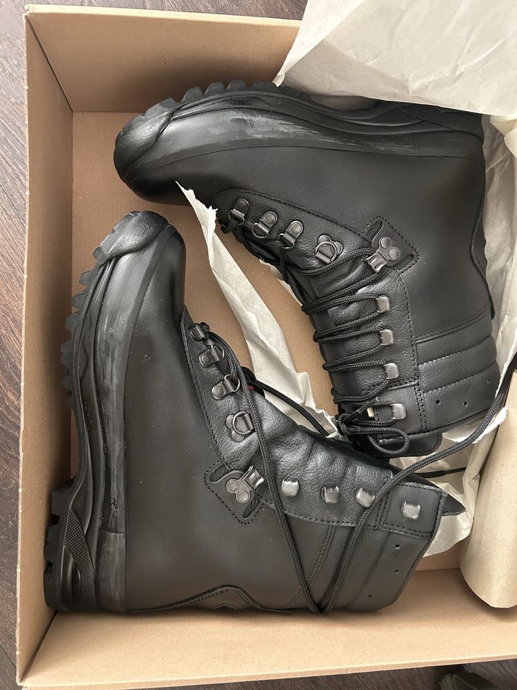Buty z membraną wzór SG