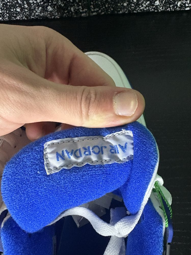Air Jordan 4 Retro "Motorsports" sneakers