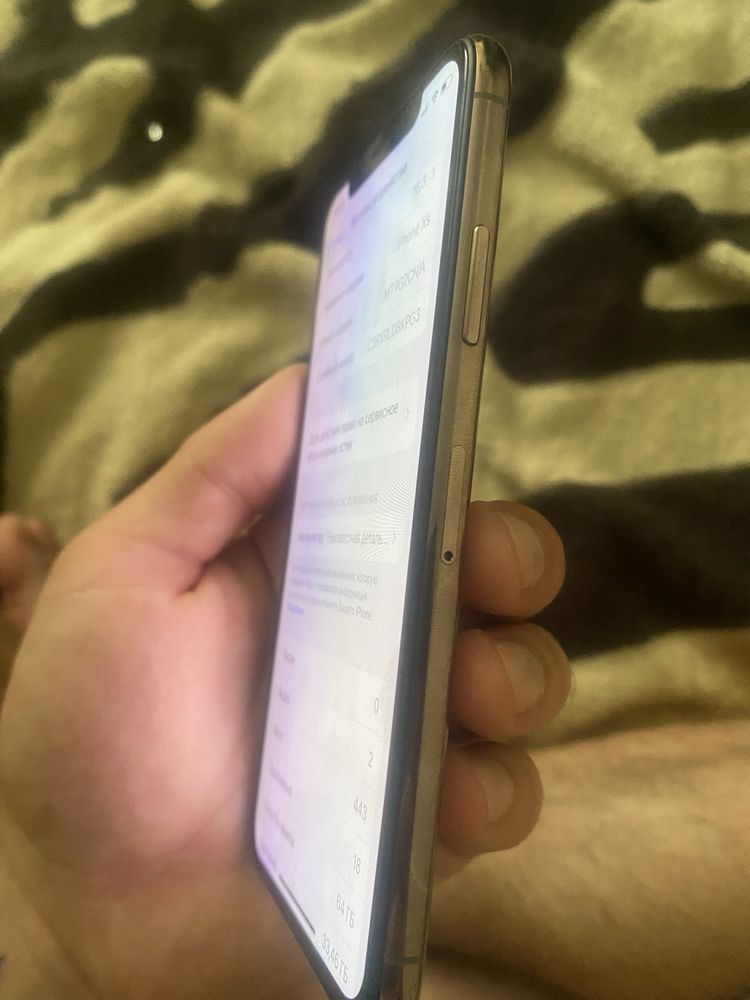 iphone xs 64 gb состояние нового, эксплатация была в чехле