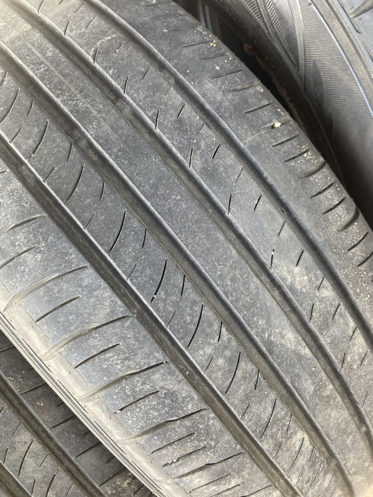 Opony Dunlop Enasave 215/60 r17