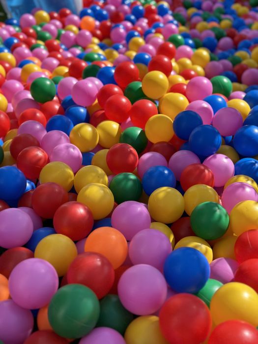 Bolas coloridas - plástico