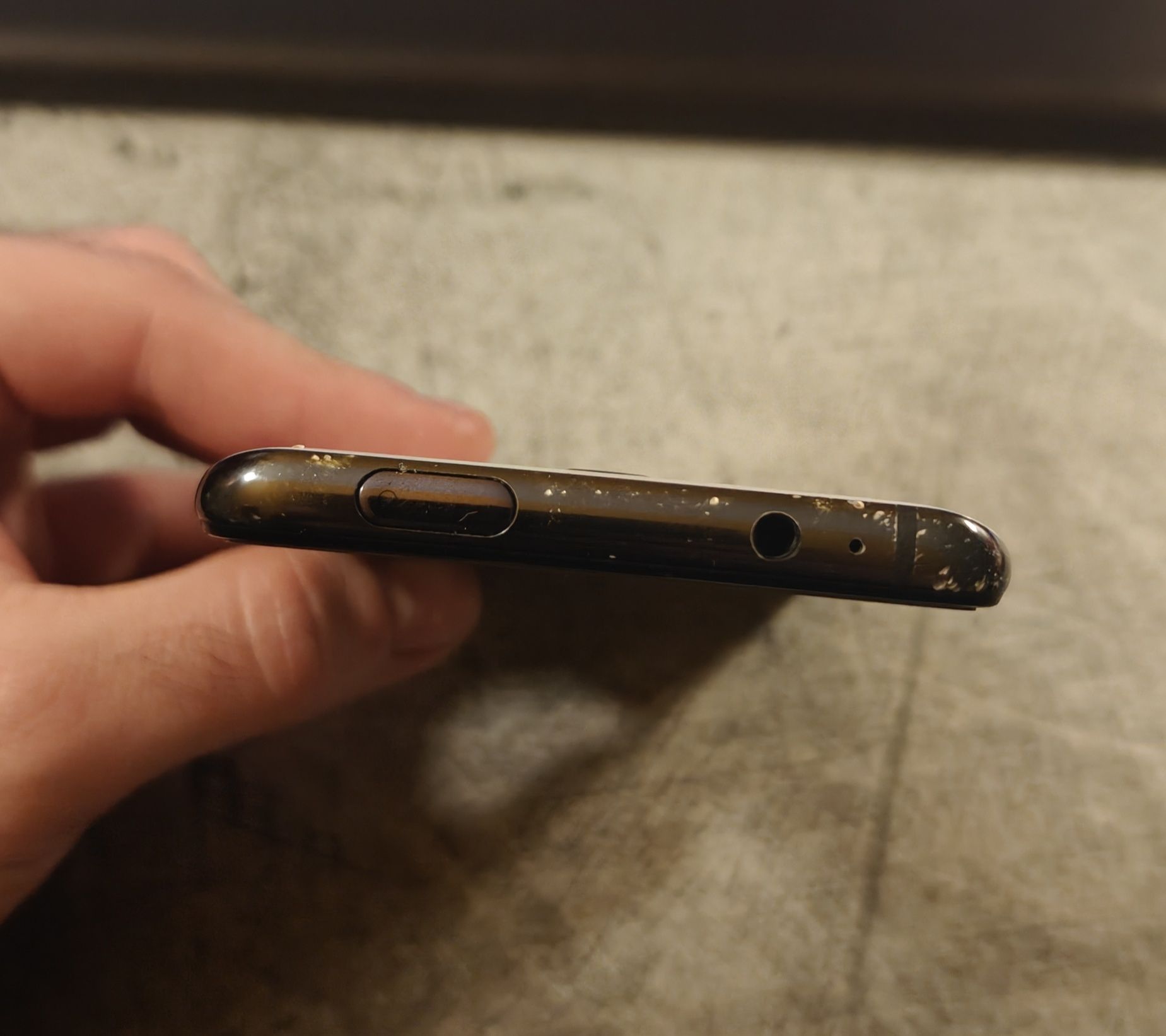 Xiaomi Mi 9T Pro 6/64GB + Earbuds + Etui