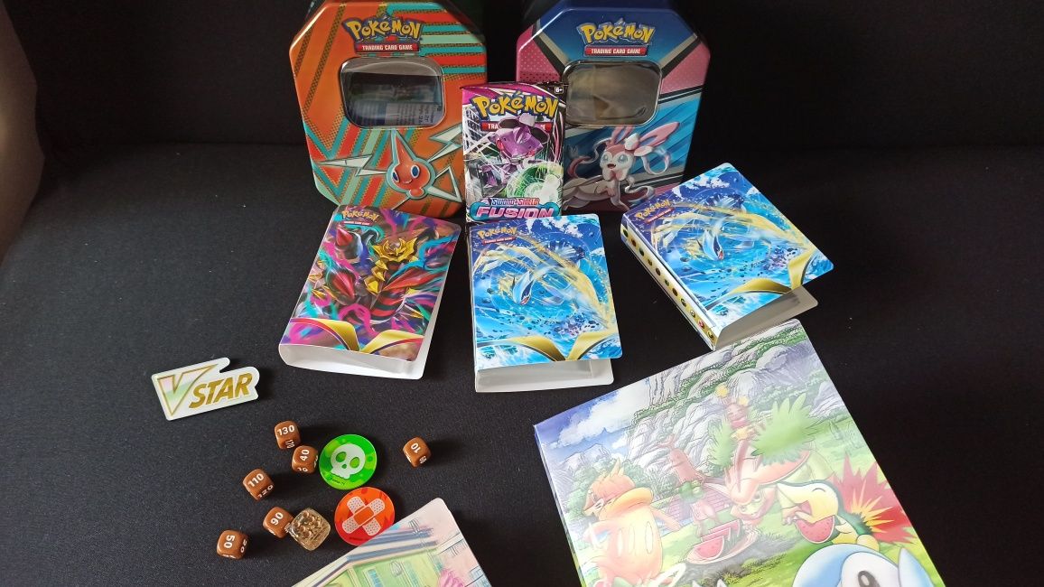 Pokemon caixas e arquivador de cartas + acessórios