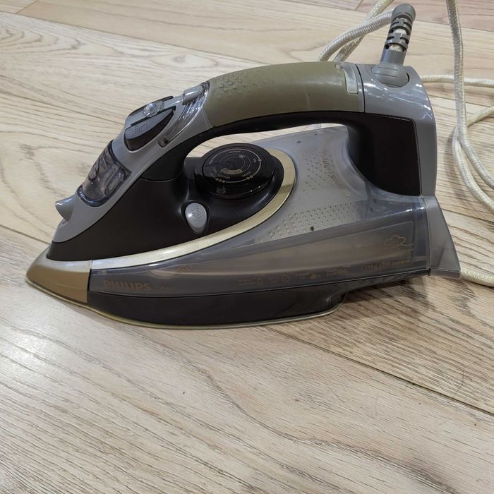 Продам праску PHILIPS Azur 4800