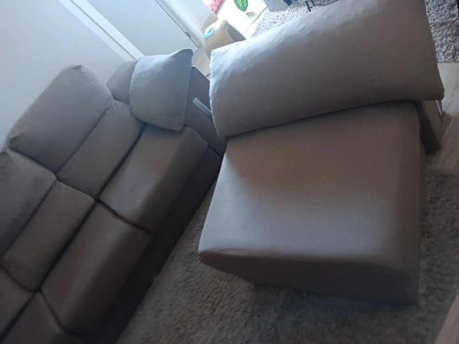 Sofa Cor Taupe em tecido