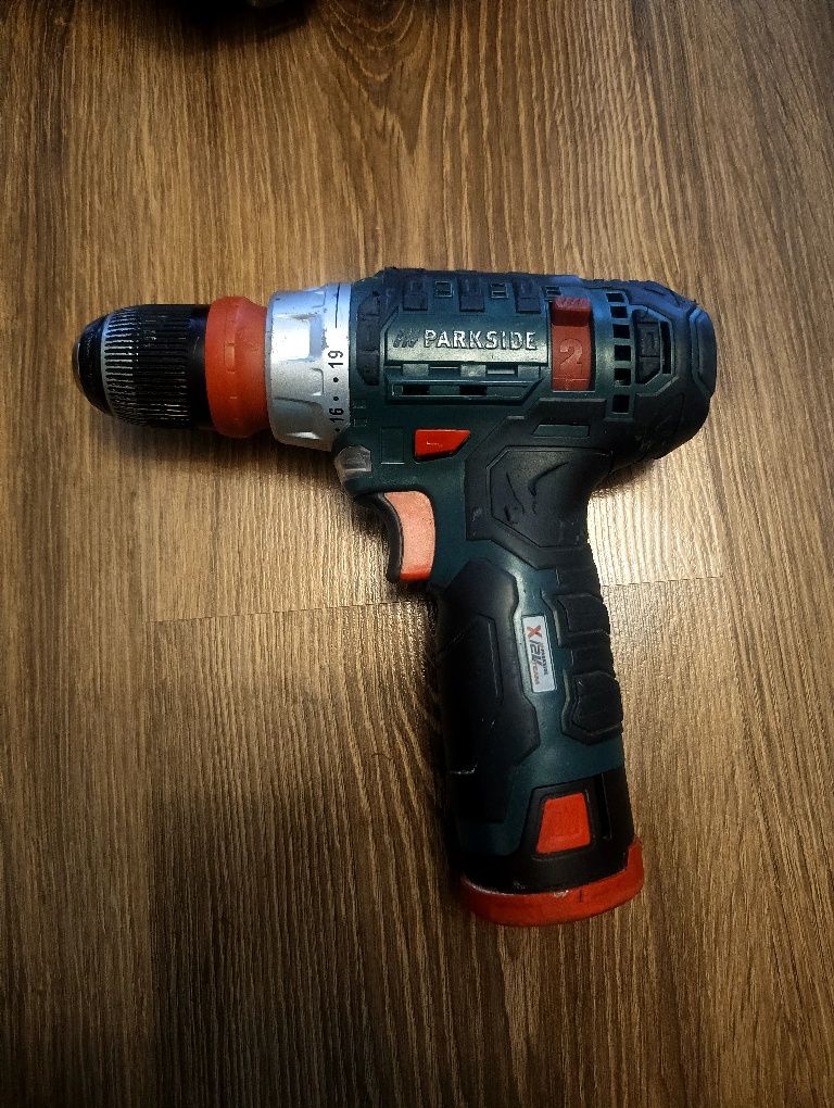 Wkrętarka akumulatorowa parkside PBSA 12 C2
