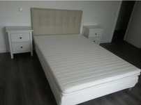 Cama de casal+cabeceira+colchão+mesas de cabeceira