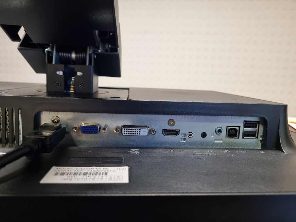 Monitor Nec Multisync AE234WMi
