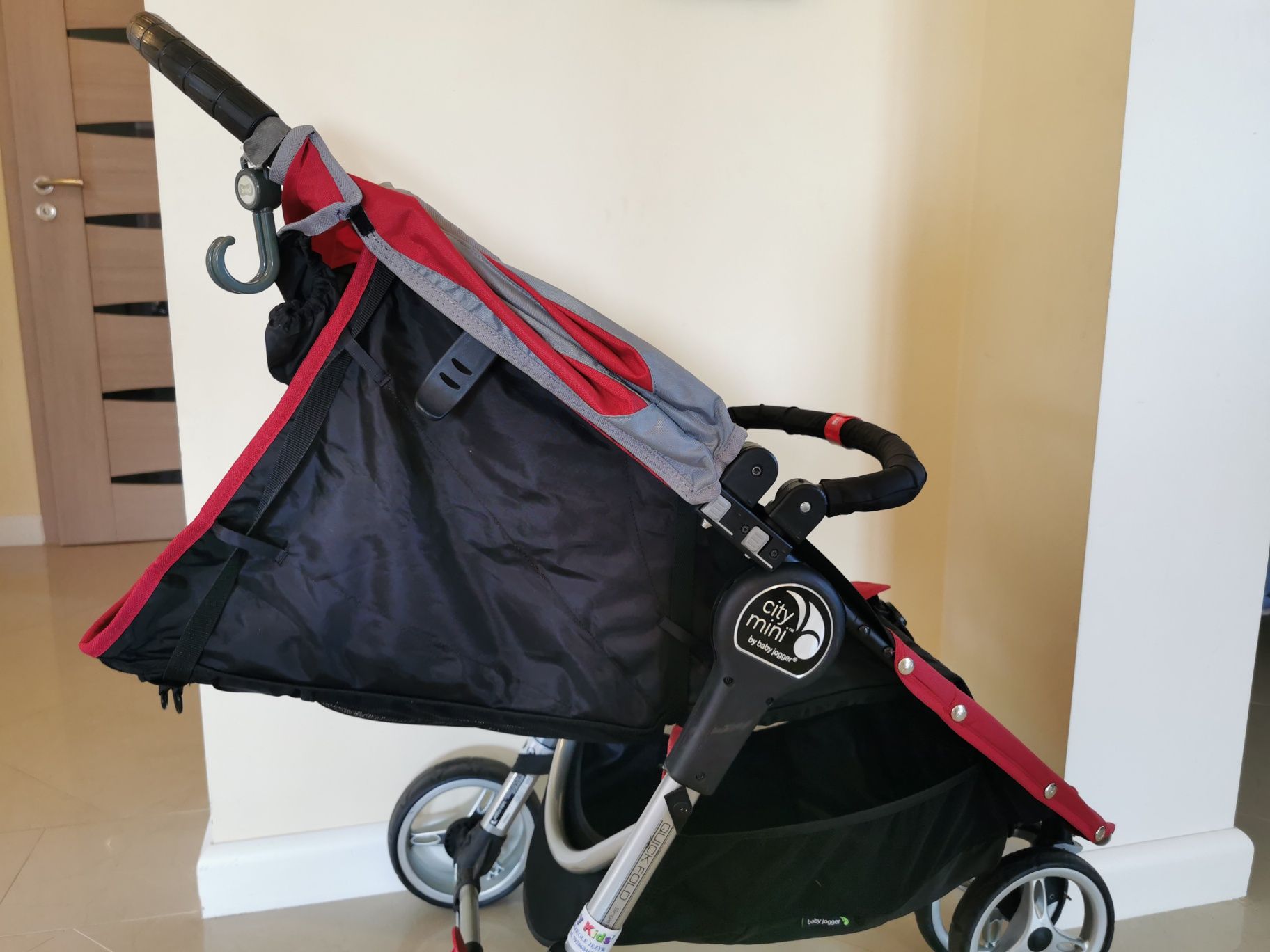 wózek spacerówka Baby Jogger City Mini