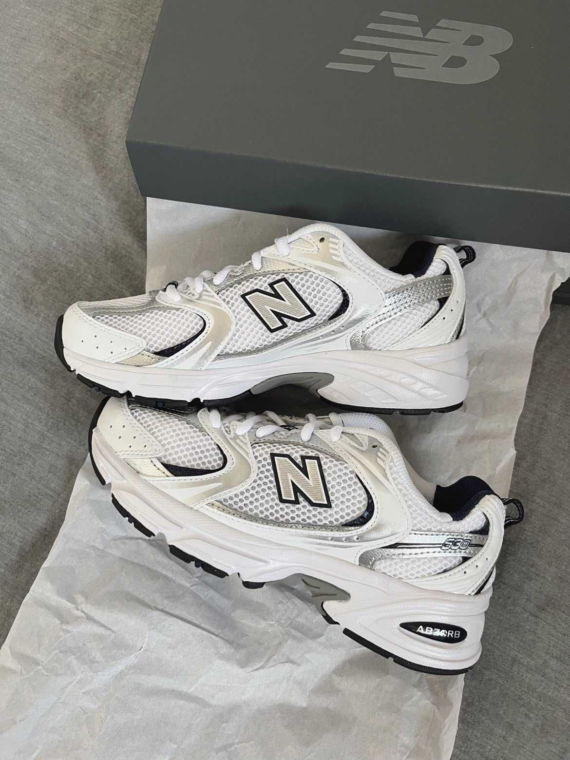 Buty/New_Balance_530/damskie i męskie_WhiteSilver Navy/Rozmiar EU.39.5