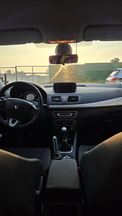 RENAULT Megane III coupe uszkodzone