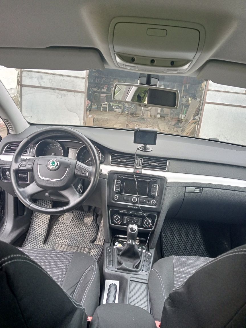 Продам Skoda superb