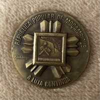 Moeda em Bronze “Vencer o subdesenvolvimento” 1983
