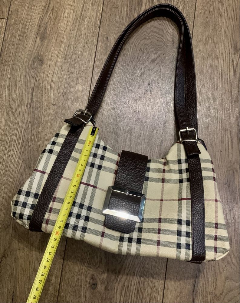 Сумка винтажная базовая модель в стиле Burberry