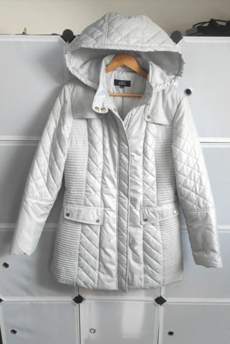 Pikowany płaszcz damski ocieplany