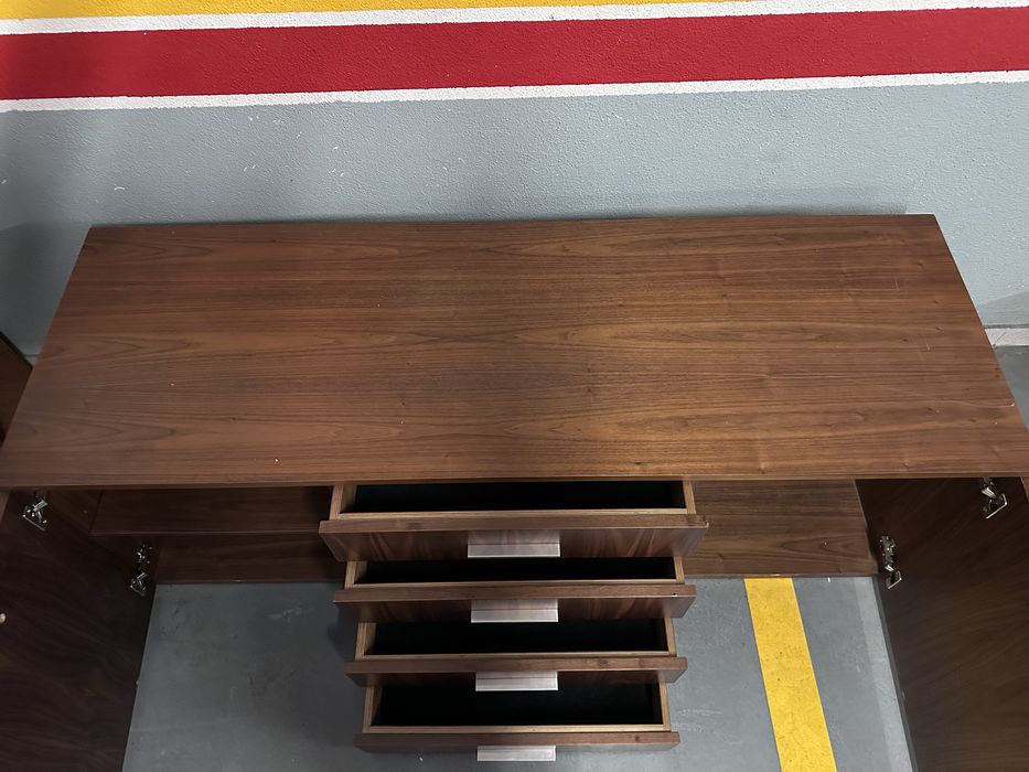 Aparador / movel com gavetas em veludo