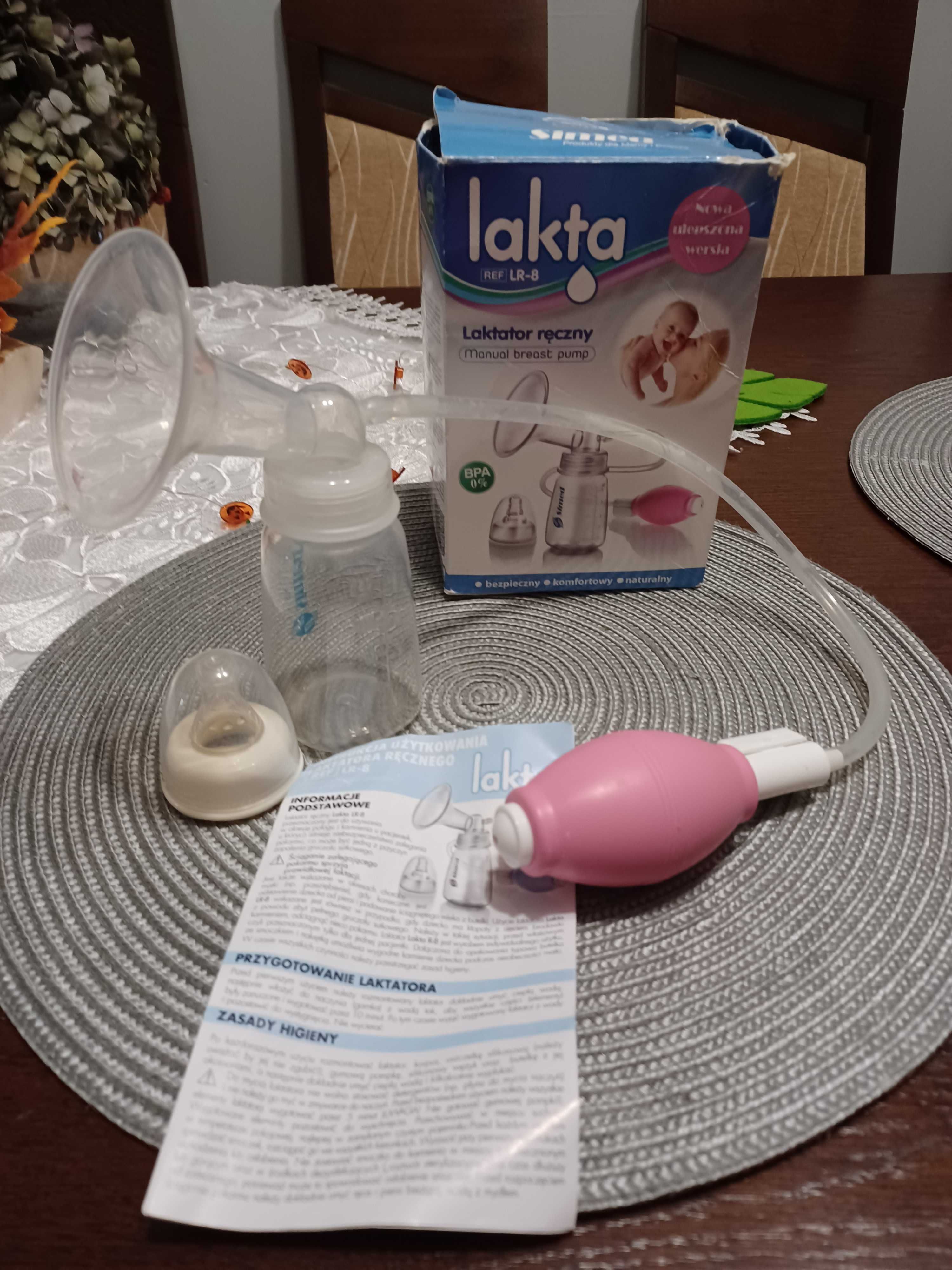 Laktator ręczny dla niemowlaka